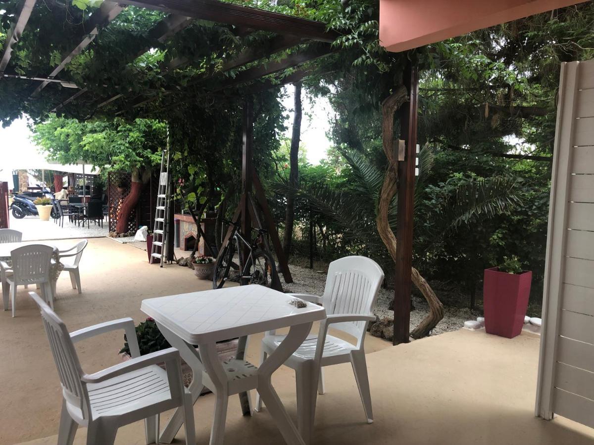 Plaisir Rooms Makriammos 外观 照片