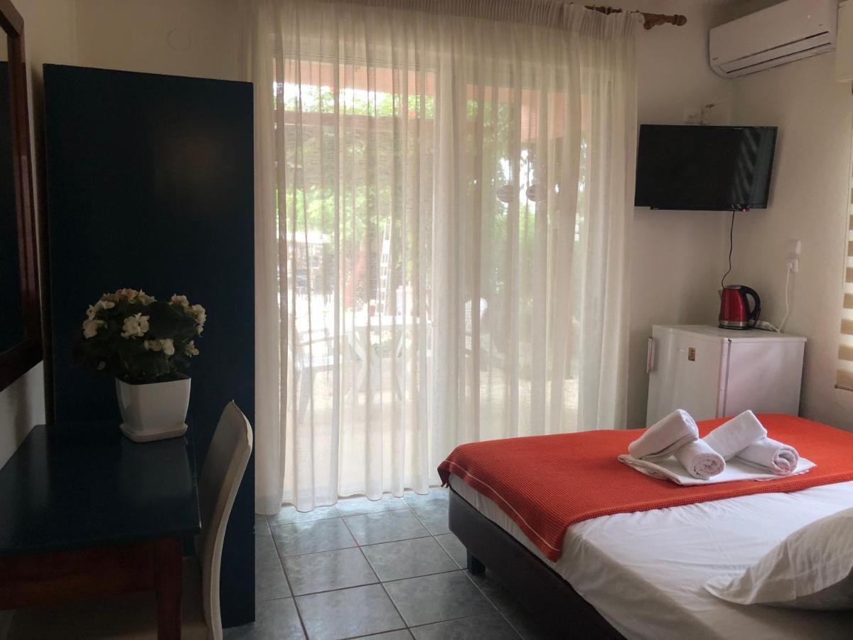 Plaisir Rooms Makriammos 外观 照片