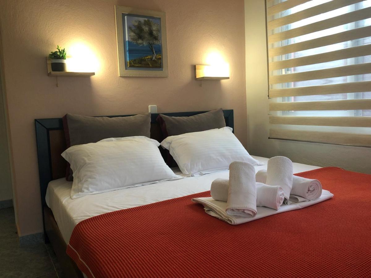 Plaisir Rooms Makriammos 外观 照片