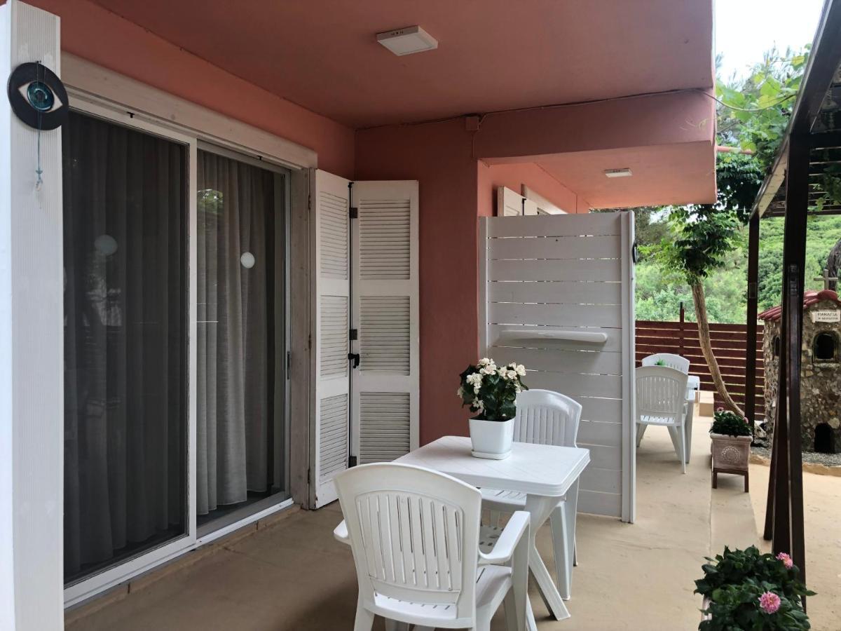 Plaisir Rooms Makriammos 外观 照片